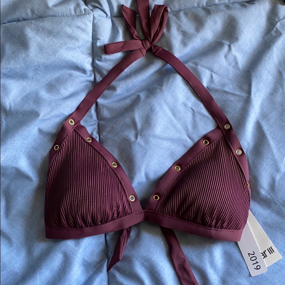 Bar ||| Halter top